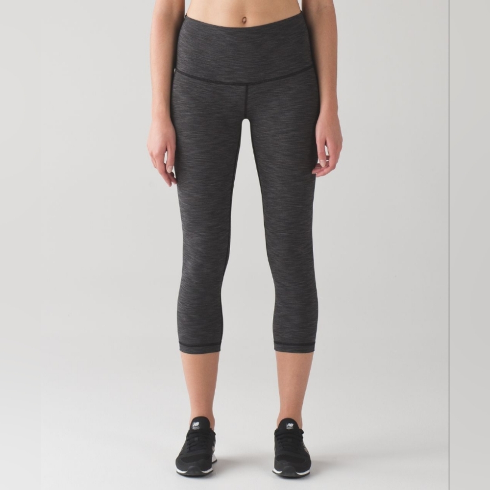 Lululemon Wunder Under Crop (Hi-Rise) *Full-On Luxtreme 23" Heathered Black
